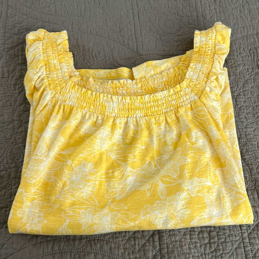 St. John’s Bay yellow top size large petite with Short wide sleeves.
